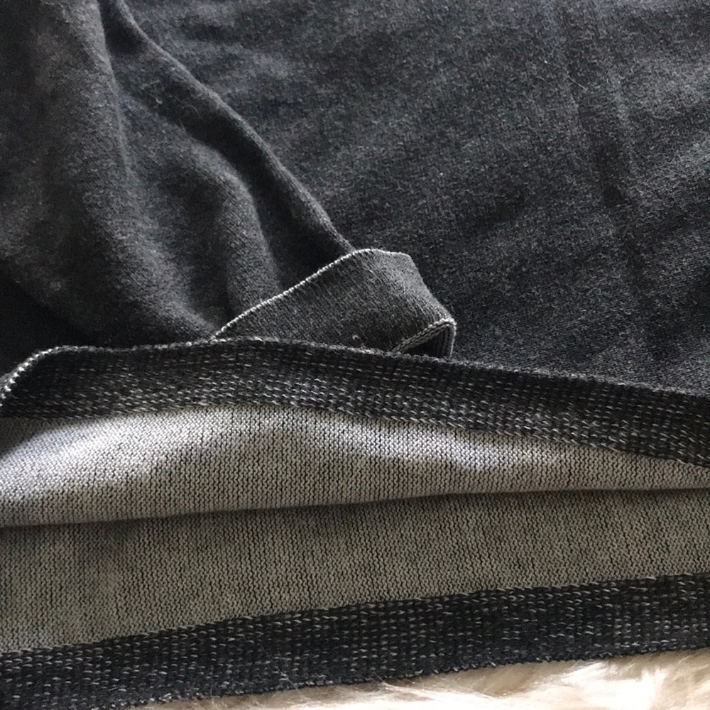 Eileen Fisher dark grey sweater - Picture 5 of 5
